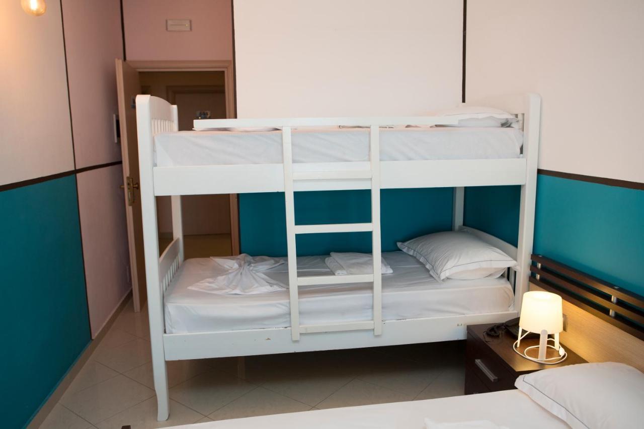 Hotel Vala Dıraç Dış mekan fotoğraf